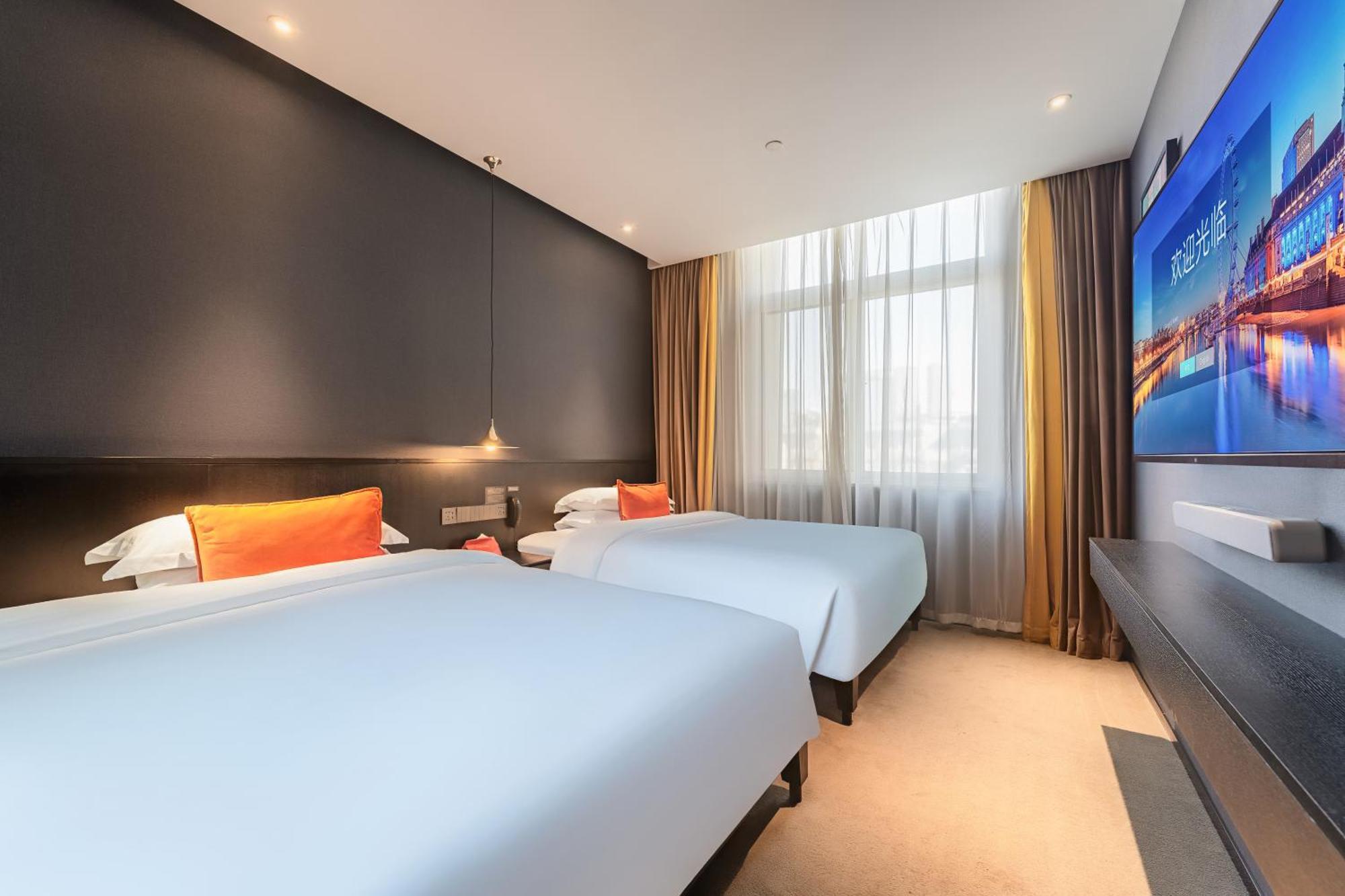 Hesu Designer Hotel & Suites -Near Xi'An Drum Tower And Yongning Gate -Free Laundry Luggage Storage -Kitty Cafe With Freshly Ground Coffee -24H Front Desk -English Service Xi'an (Shaanxi) Exterior foto